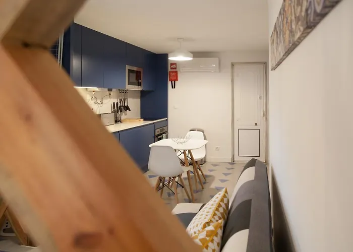 Flh Santa Catarina Typical Apartment Lisbon